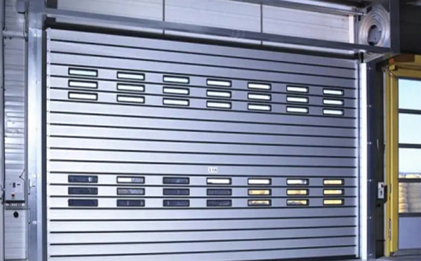 提高效率与安全：兰州快速卷帘门的应用与优势