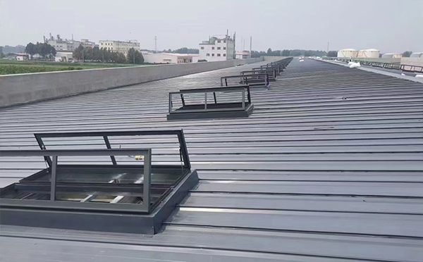 某中学室内体育馆排烟窗改造项目 某中学室内体育馆排烟窗改造项目