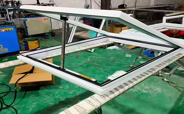 某地下车库出入口排烟窗配置工程